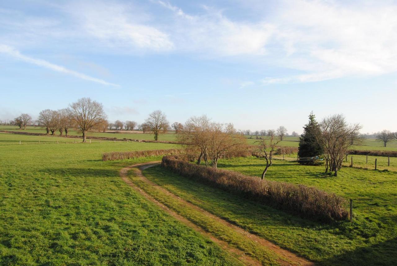 Chambres D'Hotes Domaine Les Grands Perons Herisson ภายนอก รูปภาพ